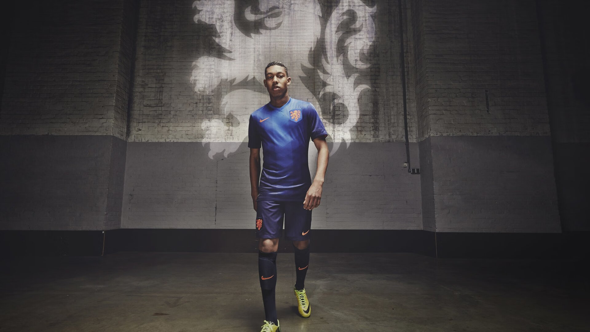 未来足球青训营，培养新时代球星，足球青训改革